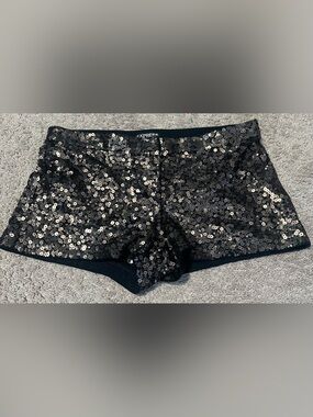 EXPRESS size 2 BLACK with GOLD  Sequins Shorts